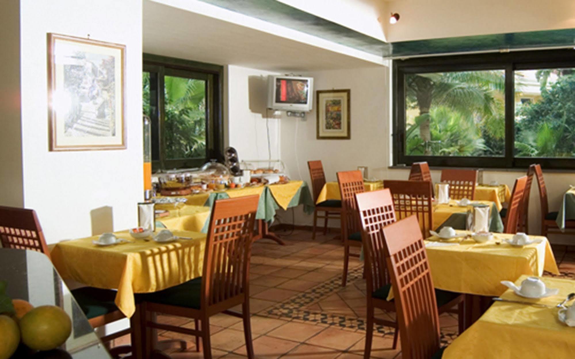 Hotel Borgo Verde Катания Экстерьер фото